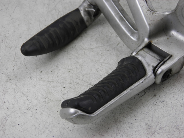 photo de SOPORTE ESTRIBERA TRASERA IZQUIERDA DUCATI ST3 ABS 992 (2006 - 2007)