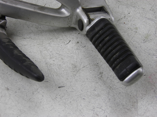 photo de SOPORTE ESTRIBERA TRASERA IZQUIERDA DUCATI ST3 ABS 992 (2006 - 2007)