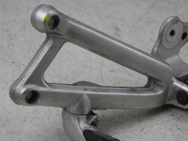 photo de SOPORTE ESTRIBERA TRASERA IZQUIERDA DUCATI ST3 ABS 992 (2006 - 2007)