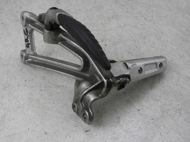 photo de SOPORTE ESTRIBERA TRASERA IZQUIERDA DUCATI ST3 ABS 992 (2006 - 2007)