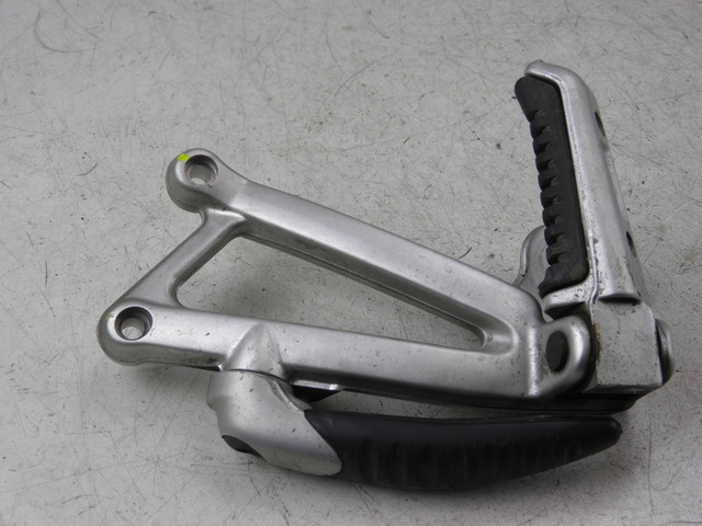 photo de SOPORTE ESTRIBERA TRASERA IZQUIERDA DUCATI ST3 ABS 992 (2006 - 2007)