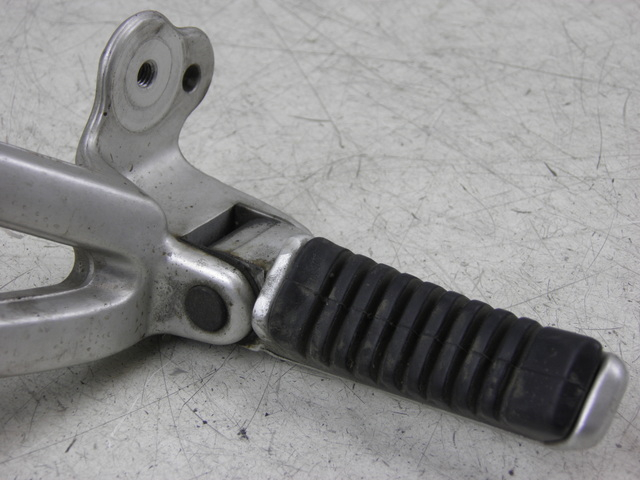 photo de SOPORTE ESTRIBERA TRASERA IZQUIERDA DUCATI ST3 ABS 992 (2006 - 2007)