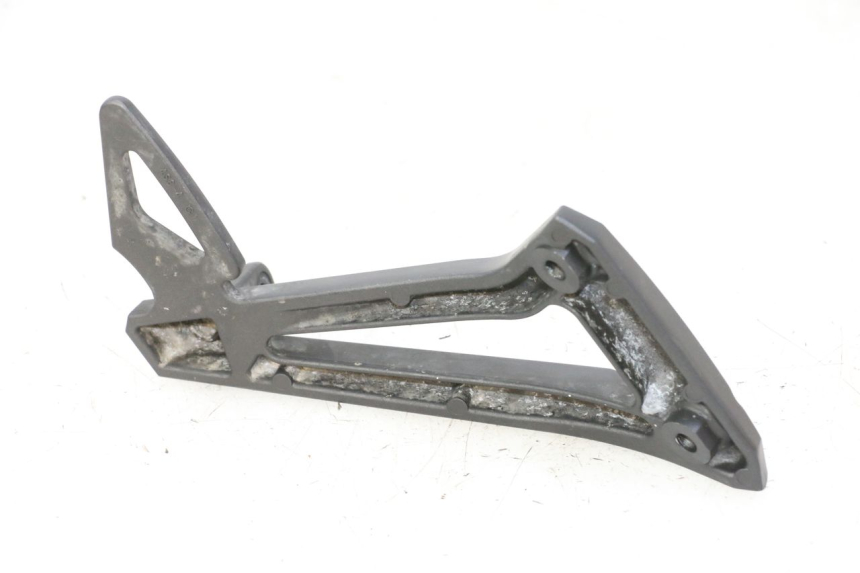 photo de SOPORTE ESTRIBERA TRASERA IZQUIERDA YAMAHA FZ6 FAZER S2 600 (2007 - 2011)