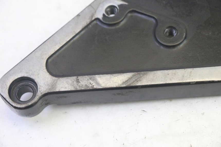 photo de SOPORTE ESTRIBERA TRASERA IZQUIERDA KAWASAKI GPZ RX 1000 (1986 - 1988) - Zoom estado de uso