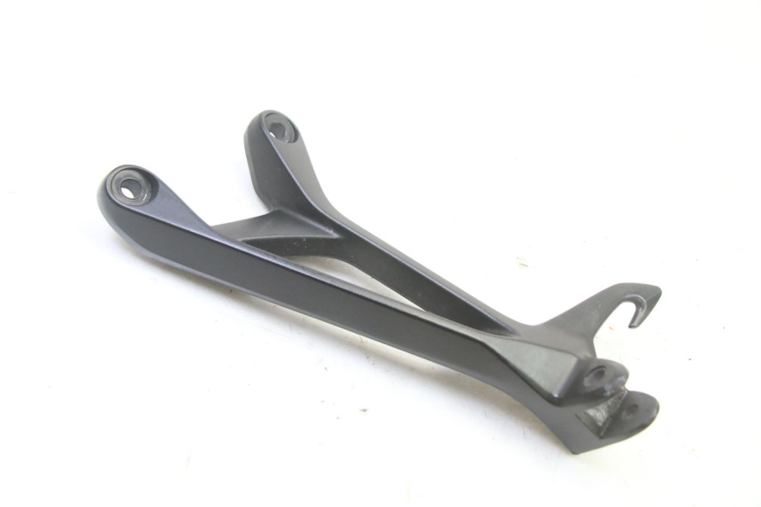 photo de SOPORTE ESTRIBERA TRASERA IZQUIERDA SUZUKI GSR 750 (2011 - 2017)