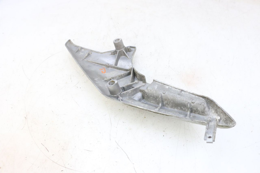 photo de SOPORTE ESTRIBERA TRASERA IZQUIERDA JM MOTORS GTS 125 (2015 - 2019) - Estado de la superficie y material