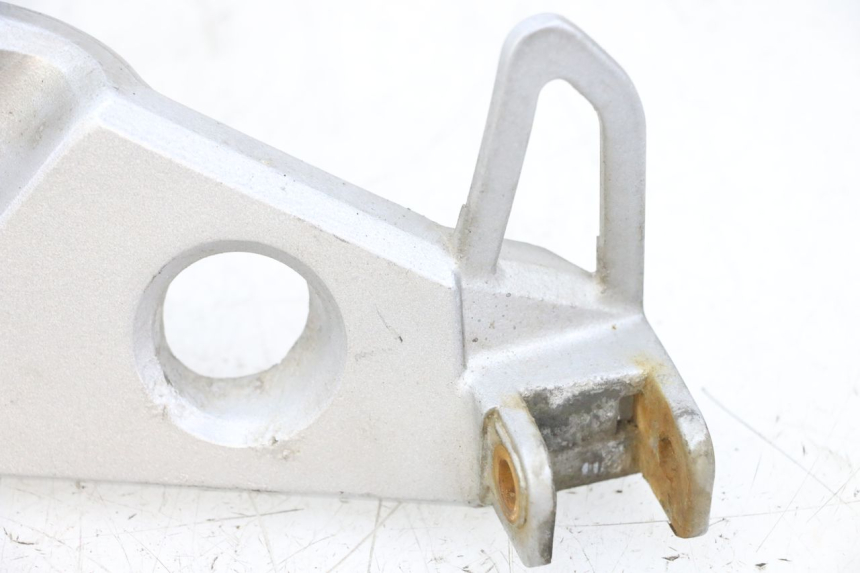 photo de SOPORTE ESTRIBERA TRASERA IZQUIERDA HONDA NSR R 125 (1994 - 2003) - Detalles de los puntos de fijación