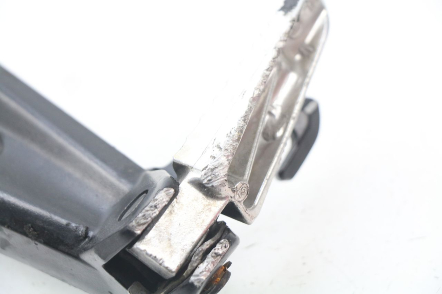 photo de SOPORTE ESTRIBERA TRASERA IZQUIERDA SUZUKI GSX-R GSXR 750 (2011 - 2016)