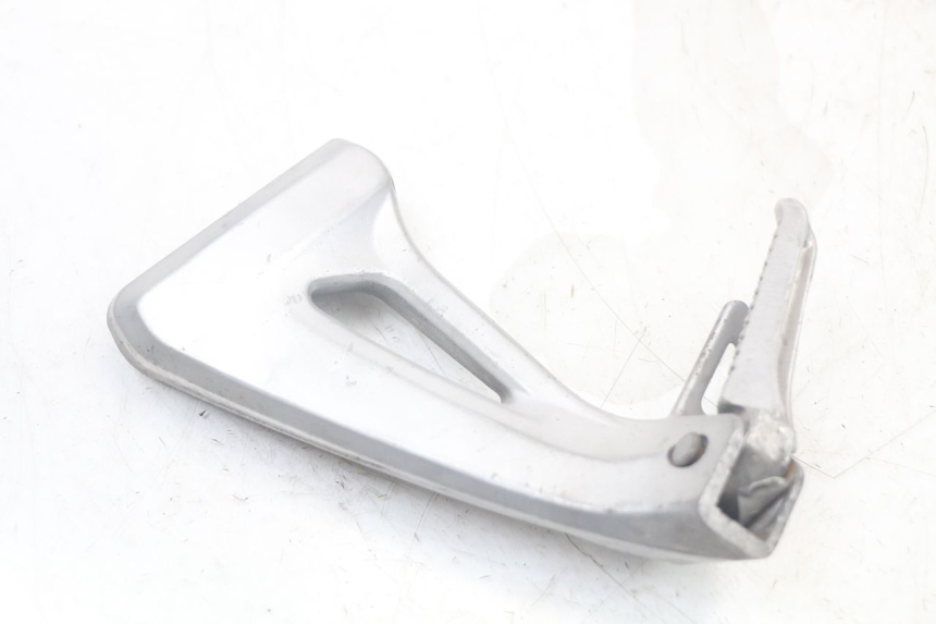 photo de PLATINA APOYA PIE TRASERO IZQUIERDO SUZUKI SV N 650 (1999 - 2002)