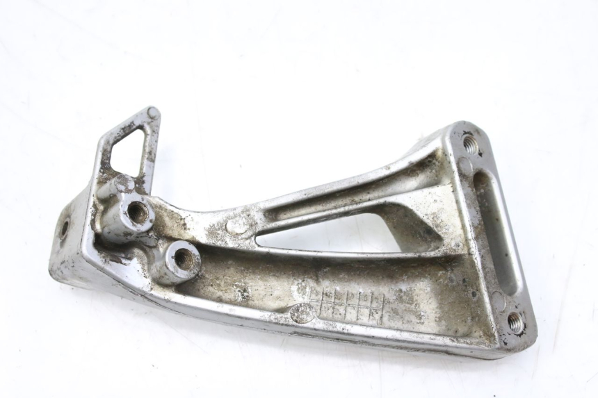 photo de PLACA DE APOYO DEL PIE TRASERO IZQUIERDO SUZUKI SV S 650 (1999 - 2002)