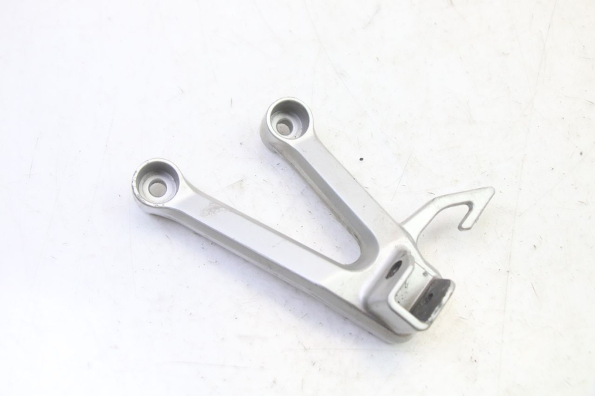photo de SOPORTE ESTRIBERA TRASERA IZQUIERDA SUZUKI SV S 650 (2003 - 2009)