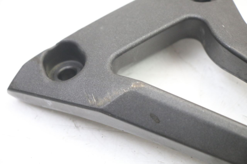 photo de SOPORTE ESTRIBERA TRASERA IZQUIERDA YAMAHA FZ6 FAZER S2 600 (2007 - 2011)