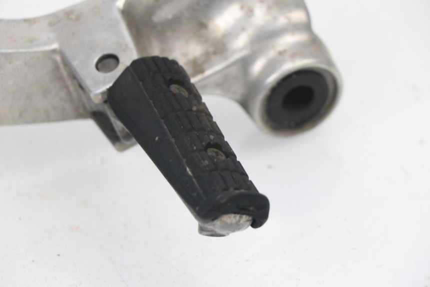 photo de SOPORTE ESTRIBERA TRASERA IZQUIERDA YAMAHA TDM 3VD 850 (1991 - 1995)