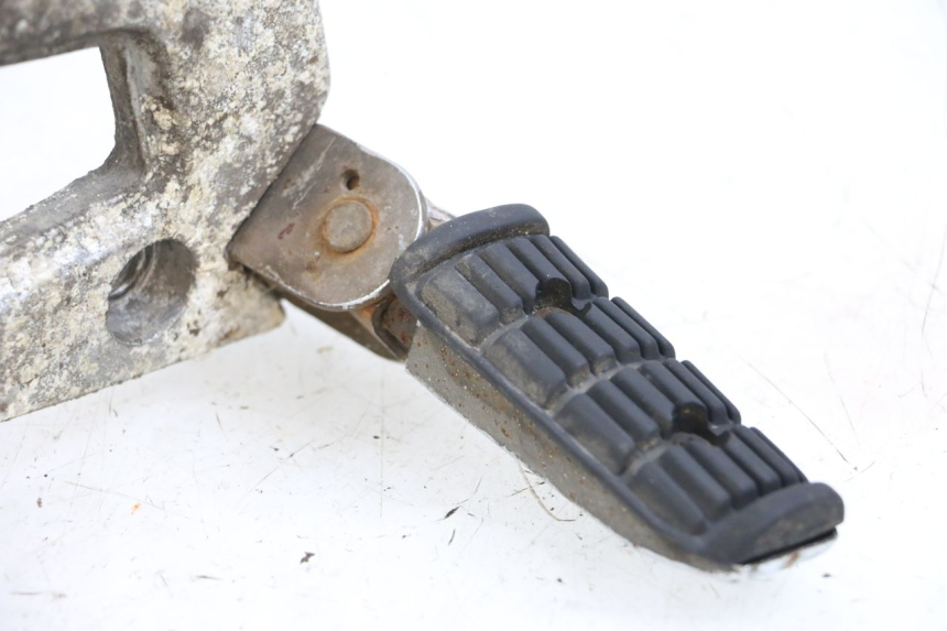photo de SOPORTE ESTRIBERA TRASERA IZQUIERDA YAMAHA XJ F 900 (1983 - 1994)