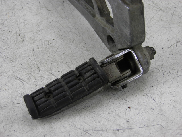 photo de SOPORTE ESTRIBERA TRASERA IZQUIERDA YAMAHA XJ F 900 (1983 - 1994)
