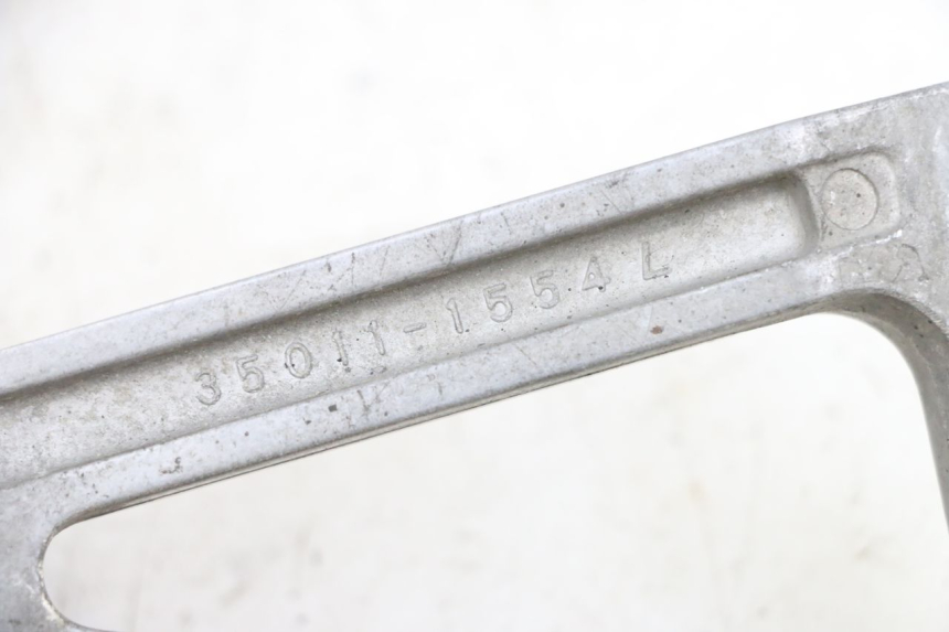 photo de SOPORTE ESTRIBERA TRASERA IZQUIERDA KAWASAKI ZR 7 750 (1999 - 2001) - Detalle de la pieza