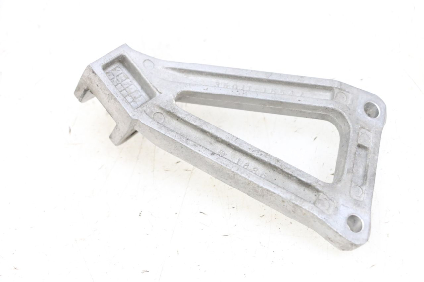 photo de SOPORTE ESTRIBERA TRASERA IZQUIERDA KAWASAKI ZR 7 750 (1999 - 2001) - Zoom estado de uso