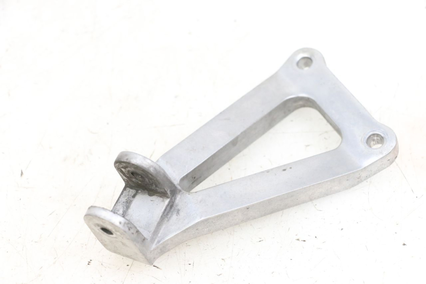 photo de SOPORTE ESTRIBERA TRASERA IZQUIERDA KAWASAKI ZR 7 750 (1999 - 2001) - Vista general del producto