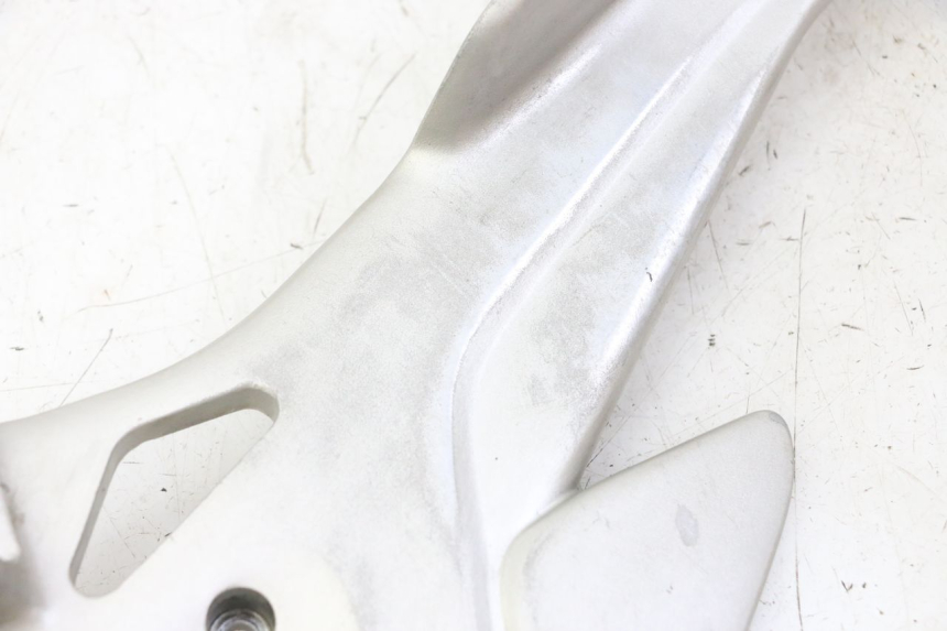 photo de PLACA DE APOYO DELANTERA DERECHA HONDA CBF 500 (2004 - 2007)