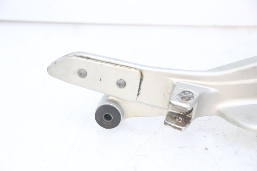 photo de PLACA DE APOYO DELANTERA DERECHA HONDA CBF 500 (2004 - 2007)