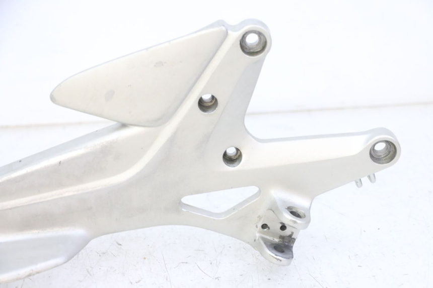 photo de PLACA DE APOYO DELANTERA DERECHA HONDA CBF 500 (2004 - 2007)