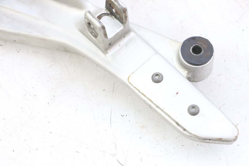 photo de PLACA DE APOYO DELANTERA DERECHA HONDA CBF 500 (2004 - 2007)