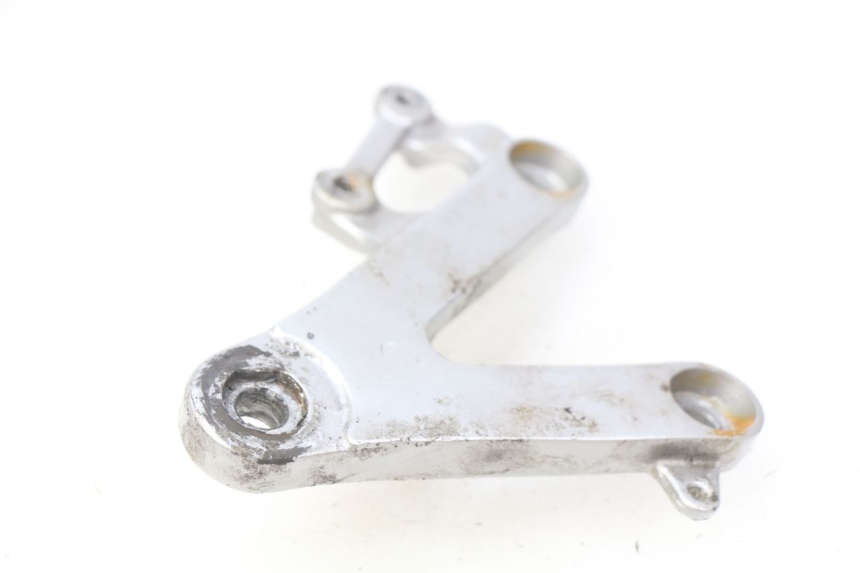 photo de SOPORTE ESTRIBERA DELANTERA DERECHA HONDA CBR RR FIREBLADE 900 (1992 - 1994)