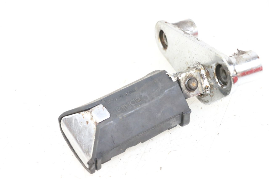 photo de SOPORTE ESTRIBERA DELANTERA DERECHA APRILIA CLASSIC 125 (1995 - 2001)