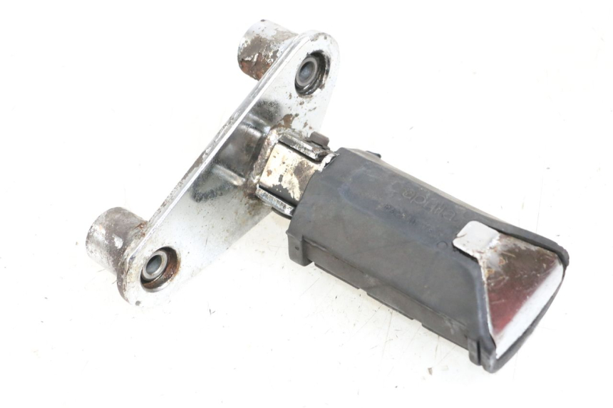 photo de SOPORTE ESTRIBERA DELANTERA DERECHA APRILIA CLASSIC 125 (1995 - 2001)