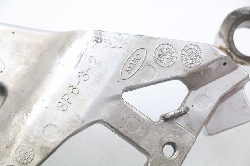 photo de PLACA DE APOYO DELANTERO DERECHO YAMAHA FJR ABS 1300 (2006 - 2012)