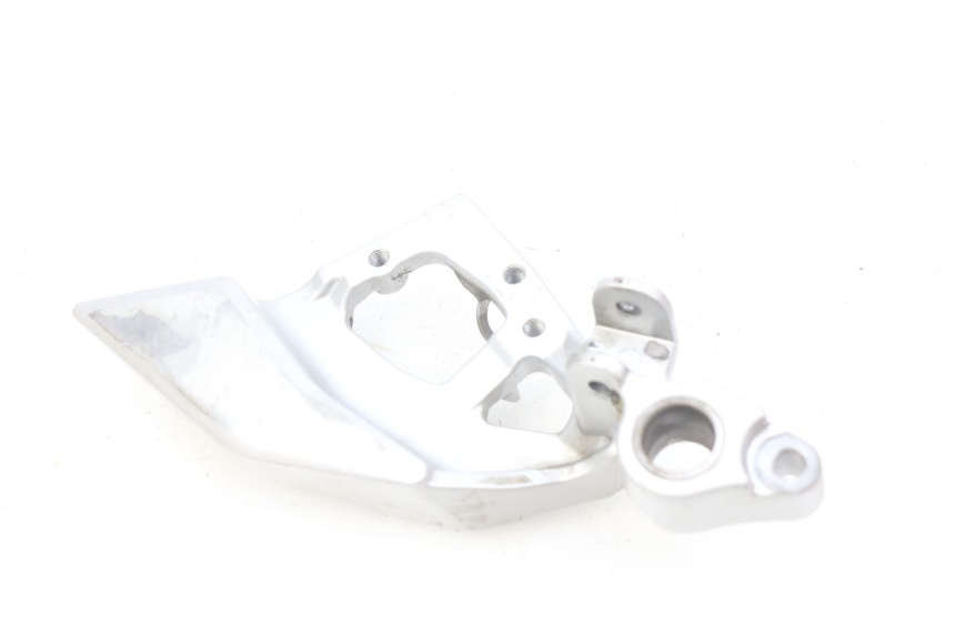 photo de PLATINA APOYA PIE DELANTERO DERECHO YAMAHA FJR ABS 1300 (2016 - 2020)