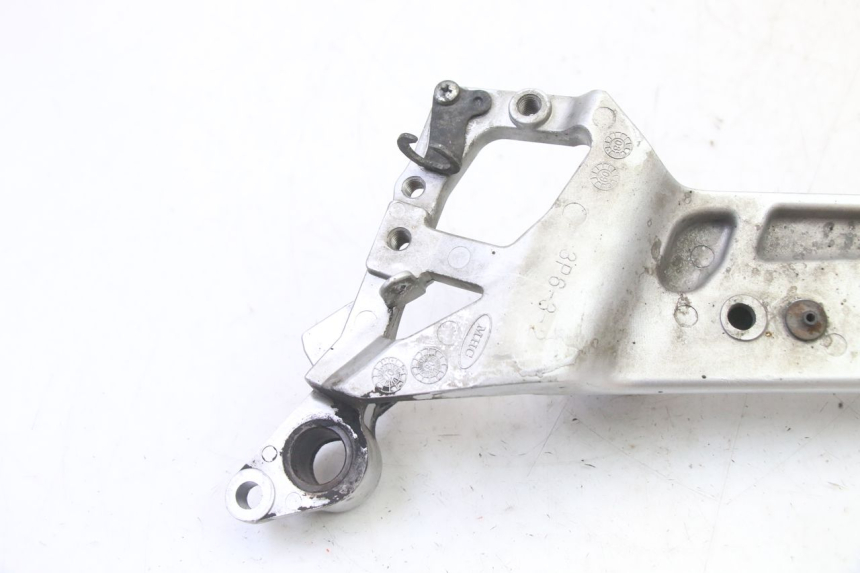 photo de PLACA DE APOYO DELANTERO DERECHO YAMAHA FJR ABS 1300 (2006 - 2012)
