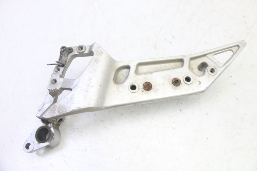 photo de PLACA DE APOYO DELANTERO DERECHO YAMAHA FJR ABS 1300 (2006 - 2012)