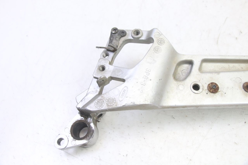 photo de PLACA DE APOYO DELANTERO DERECHO YAMAHA FJR ABS 1300 (2006 - 2012)