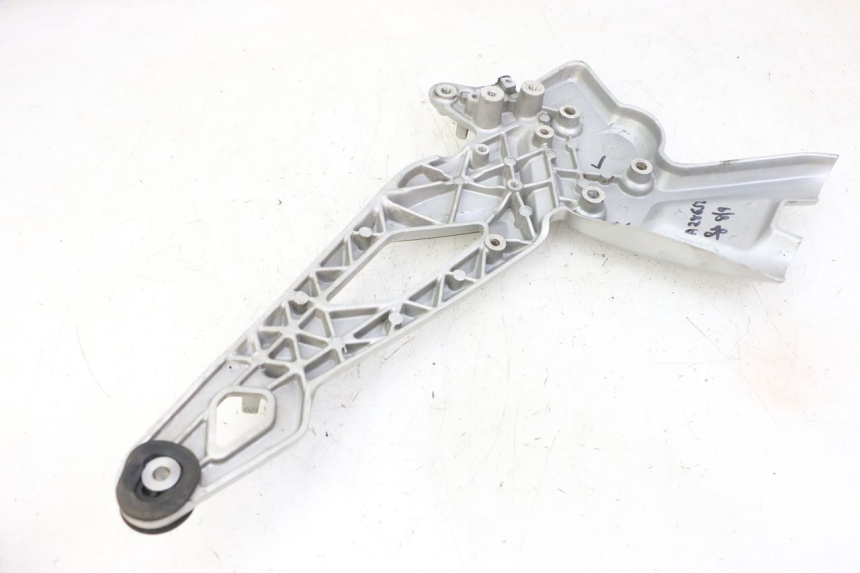 photo de SOPORTE ESTRIBERA DELANTERA DERECHA BMW G310 R 310 (2016 - 2020)