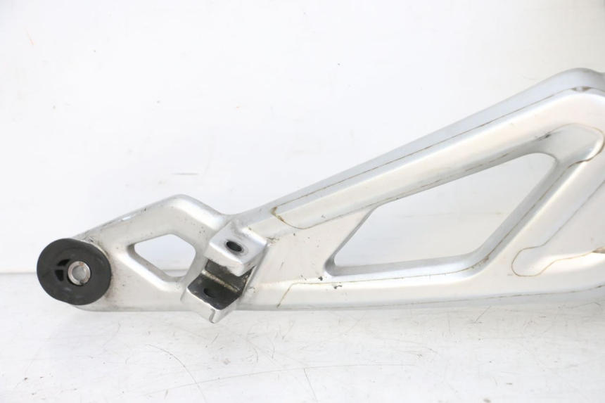 photo de SOPORTE ESTRIBERA DELANTERA DERECHA BMW G310 R 310 (2016 - 2020)