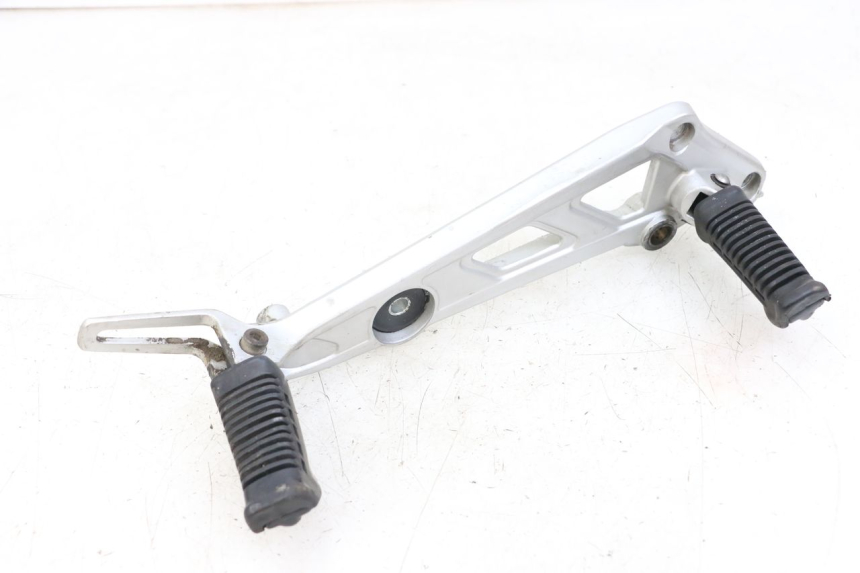 photo de SOPORTE ESTRIBERA DELANTERA DERECHA HYOSUNG GF 125 (2001 - 2005)