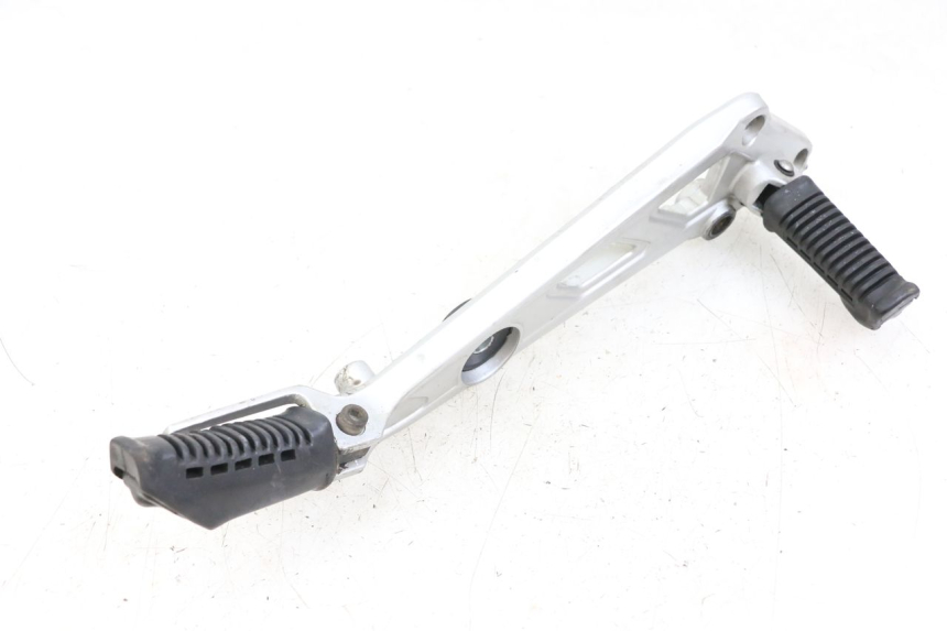 photo de SOPORTE ESTRIBERA DELANTERA DERECHA HYOSUNG GF 125 (2001 - 2005)