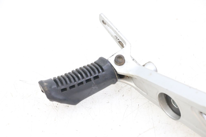 photo de SOPORTE ESTRIBERA DELANTERA DERECHA HYOSUNG GF 125 (2001 - 2005)