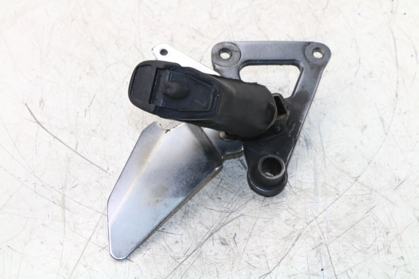 photo de SOPORTE ESTRIBERA DELANTERA DERECHA SUZUKI GS / GSE 500 (1990 - 2000)