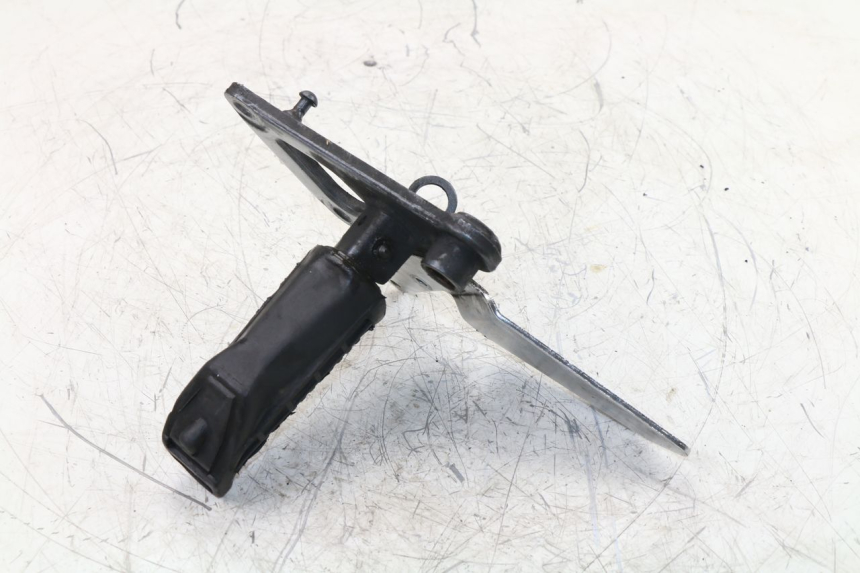 photo de SOPORTE ESTRIBERA DELANTERA DERECHA SUZUKI GS / GSE 500 (1990 - 2000)