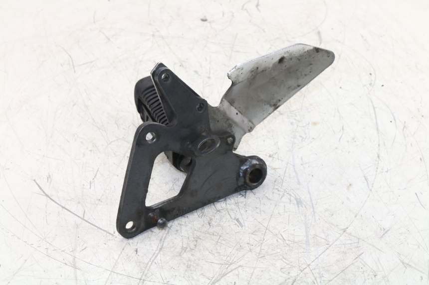 photo de SOPORTE ESTRIBERA DELANTERA DERECHA SUZUKI GS / GSE 500 (1990 - 2000)
