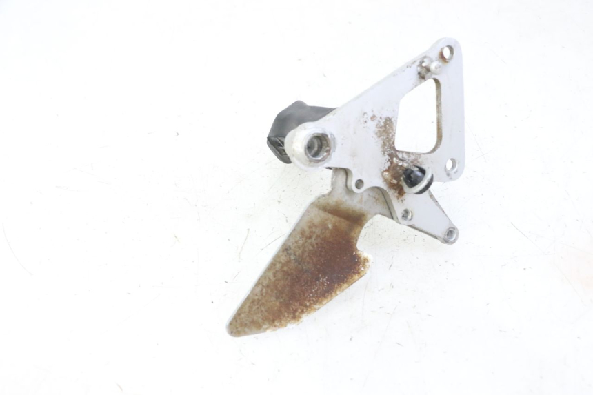 photo de SOPORTE ESTRIBERA DELANTERA DERECHA SUZUKI GS GSE 500 (2001 - 2003)