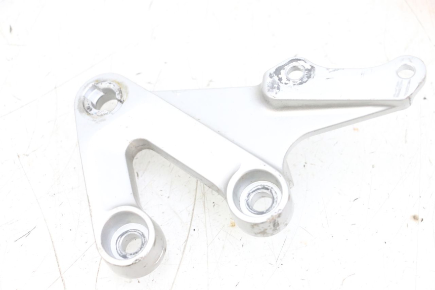 photo de SOPORTE ESTRIBERA DELANTERA DERECHA SUZUKI GSXR GSX-R 1000 (2003 - 2004) - Vista general del producto