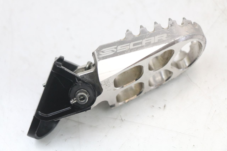 photo de SOPORTE ESTRIBERA DELANTERA DERECHA HONDA CRF R 250 (2020 - 2021)