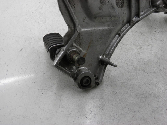 photo de SOPORTE ESTRIBERA DELANTERA DERECHA HONDA ST PAN EUROPEAN ABS 1100 (2002 - 2001)