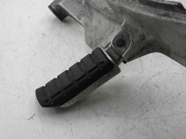 photo de SOPORTE ESTRIBERA DELANTERA DERECHA HONDA ST PAN EUROPEAN ABS 1100 (2002 - 2001)