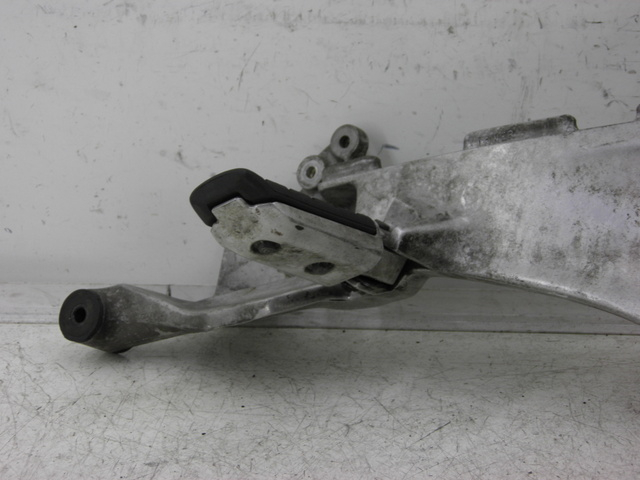 photo de SOPORTE ESTRIBERA DELANTERA DERECHA HONDA ST PAN EUROPEAN ABS 1100 (2002 - 2001)