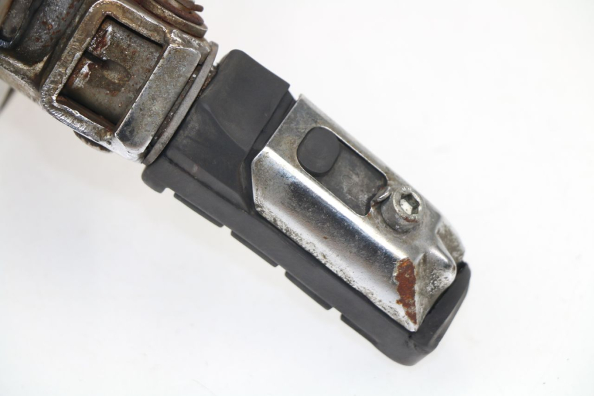 photo de SOPORTE ESTRIBERA DELANTERA DERECHA HONDA VF 1000 (1984 - 1988)