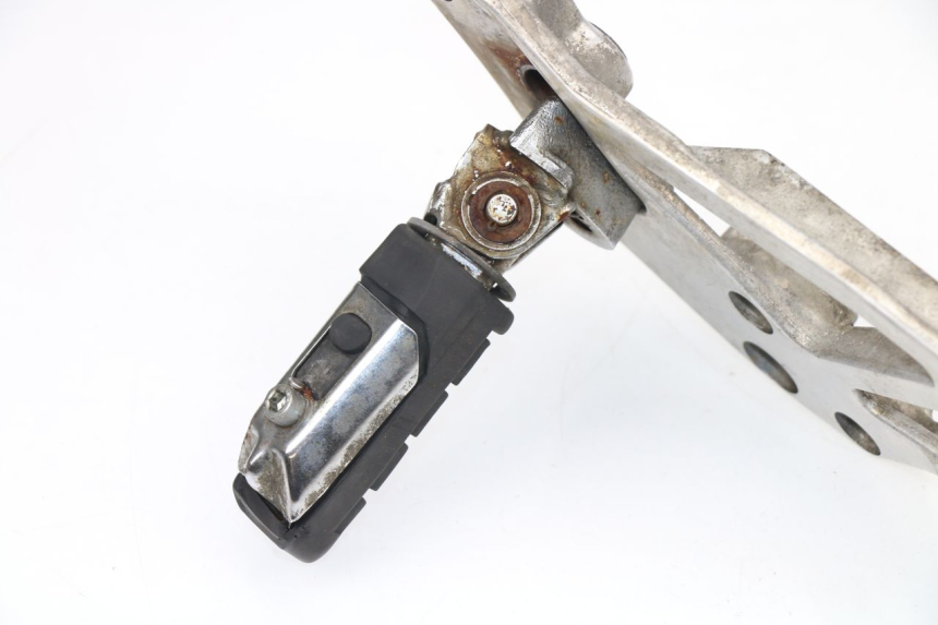 photo de SOPORTE ESTRIBERA DELANTERA DERECHA HONDA VF 1000 (1984 - 1988)